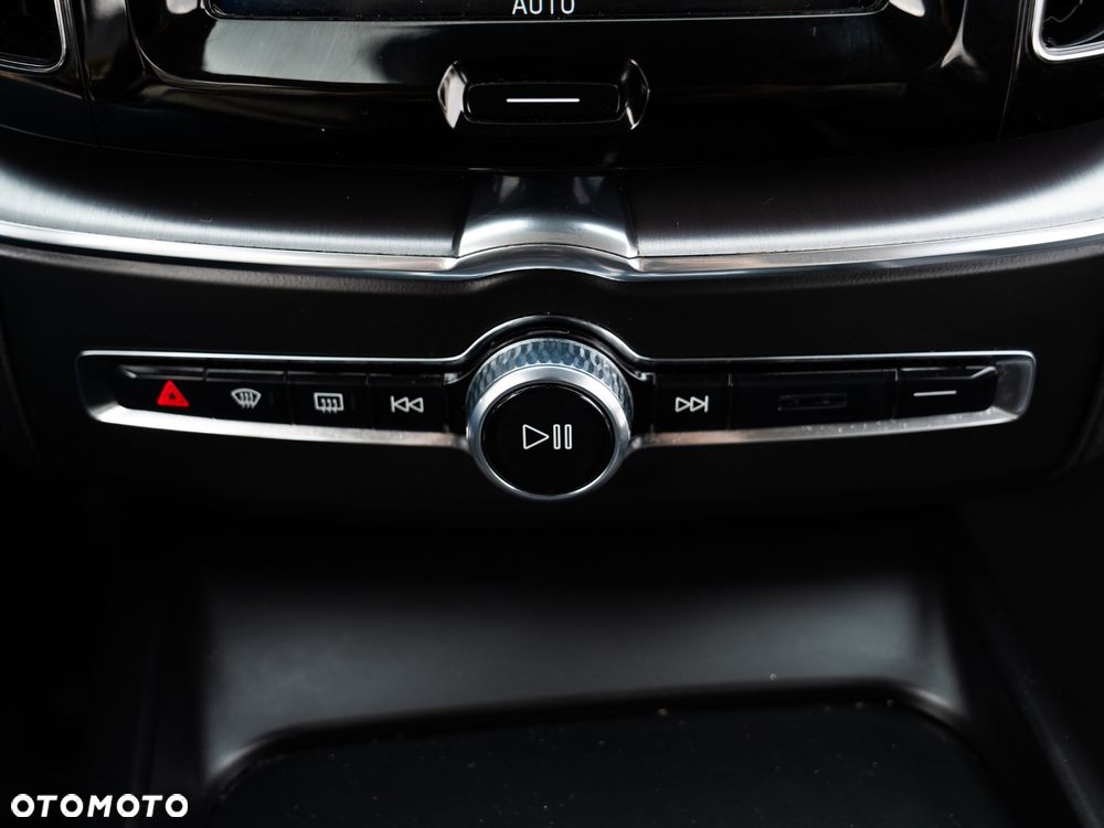 Volvo XC 60 D4 Geartronic Momentum Pro - 36