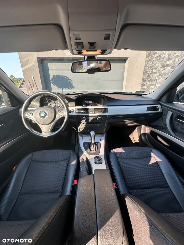 BMW Seria 3 318i Edition Exclusive - 16