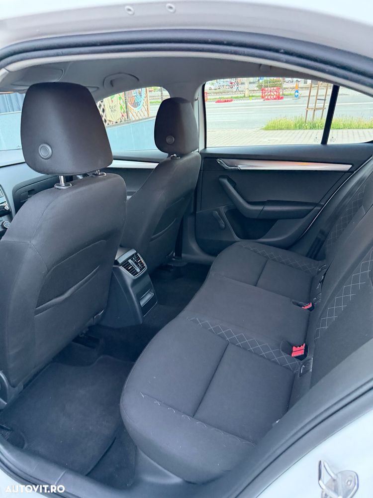 Skoda Octavia 1.6 TDI Drive - 11