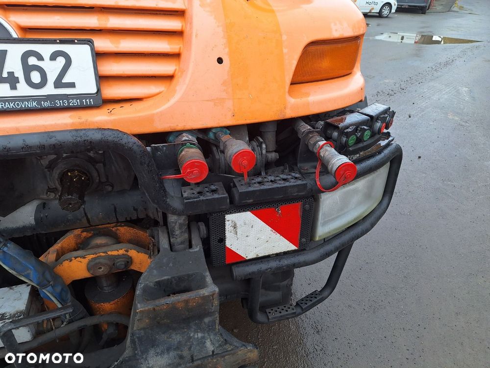 Versalift Unimog U400 4X4+ Stratos B30 24 Valn + Shmidt Kl V32 - 36