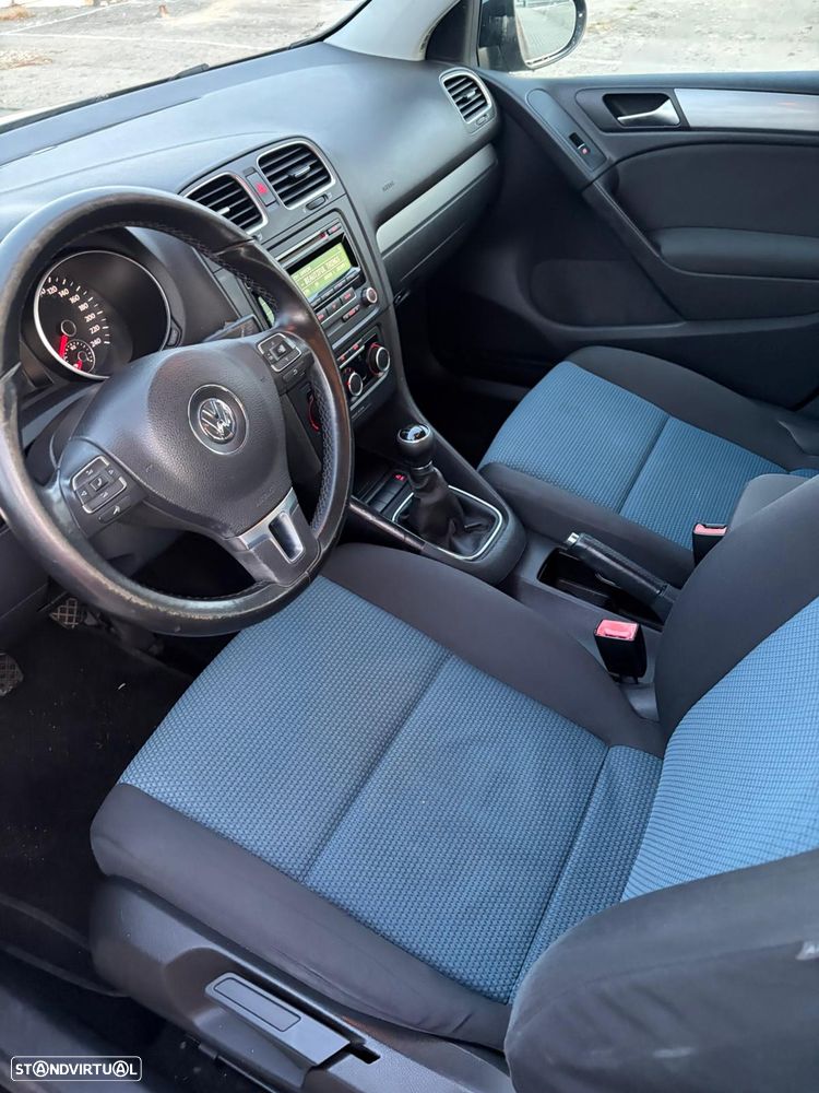 VW Golf 1.6 TDi Trendline BlueMotion - 5