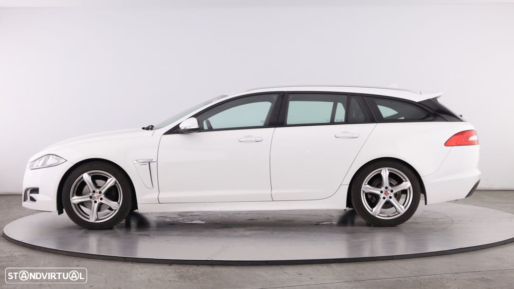 Jaguar XF Sportbrake 2.2 D R-Sport - 17