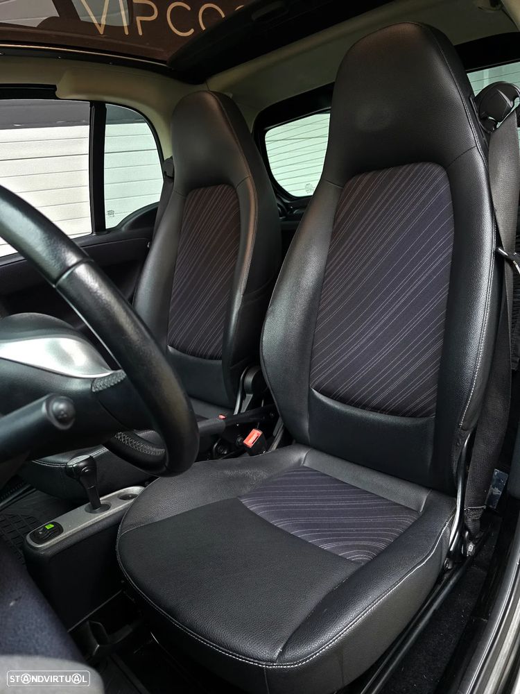 Smart ForTwo Coupé 1.0 mhd Passion 71 - 56