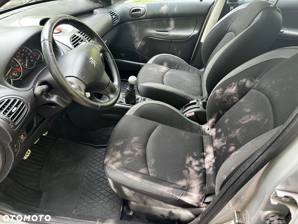 Peugeot 206 - 6