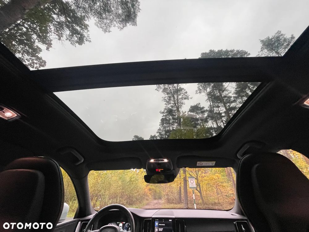 Volvo XC 60 D4 AWD R-Design - 34