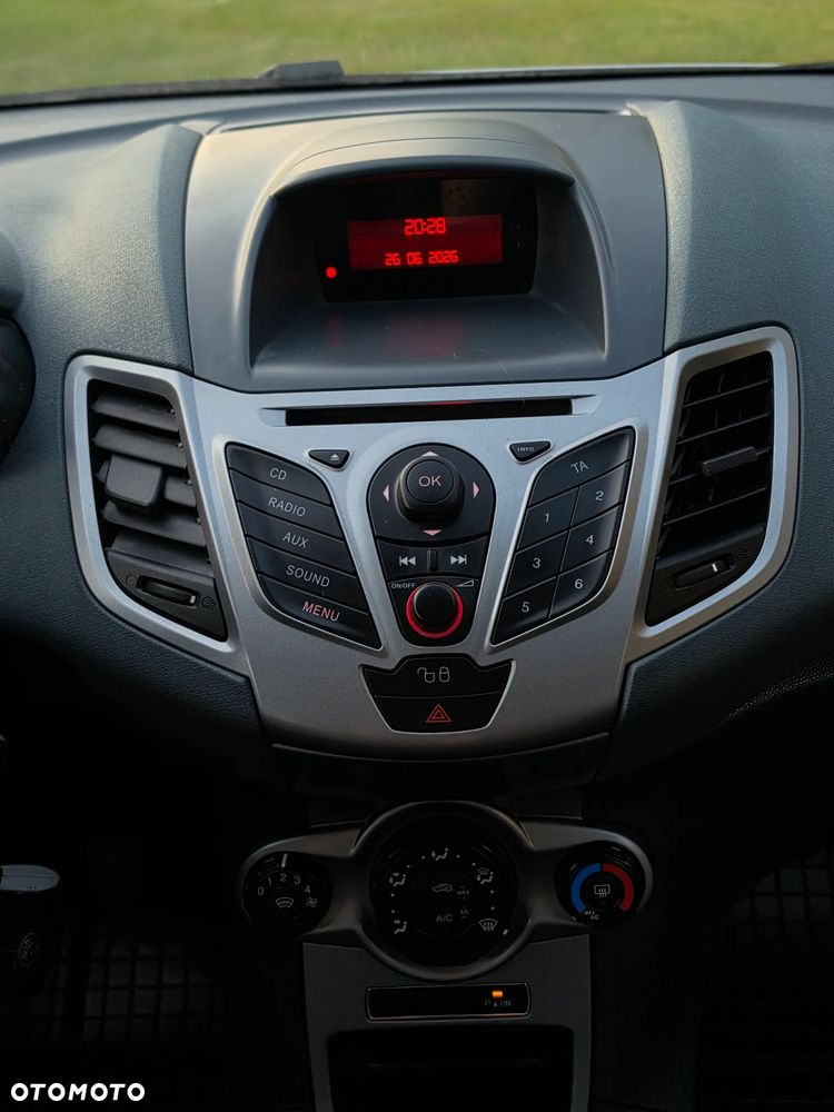 Ford Fiesta 1.25 Viva - 10