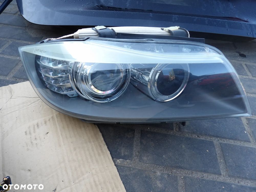 BMW - E90 , E91 - LIFT - NIE SKRĘTNE - XENON - LAMPA PRZEDNIA - PRAWA/LEWA - CENA ZA 1 SZT - 7202586  7202585 - 9