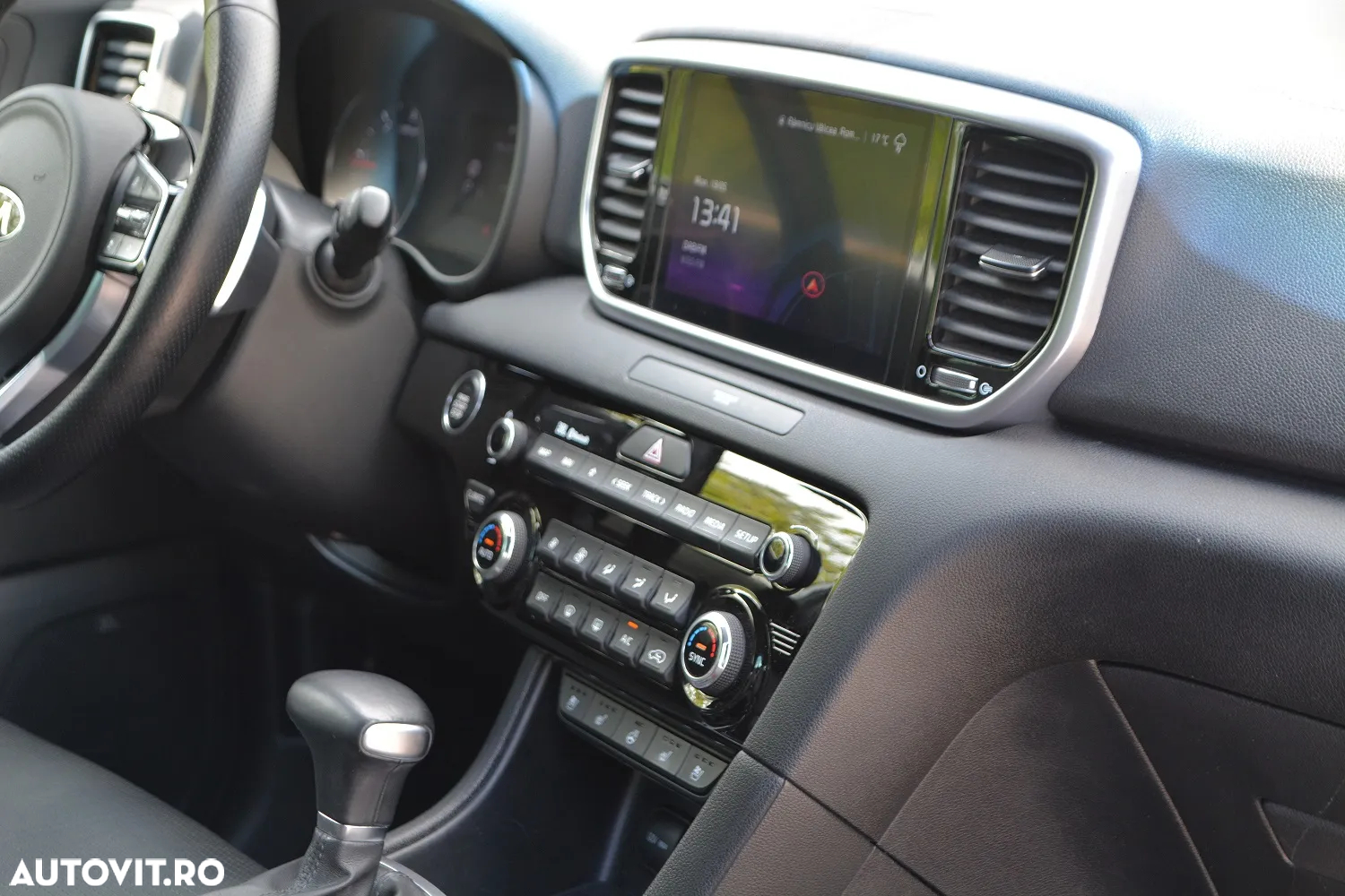 Kia Sportage 2.0 CRDI AWD Eco-Dynamics+ (48V M-H) Aut. GT LINE - 17