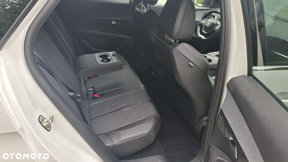 Peugeot 3008 - 18