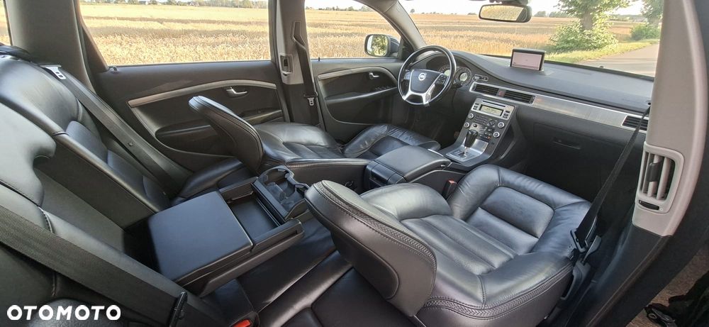 Volvo XC 70 2.4D AWD Kinetic - 22