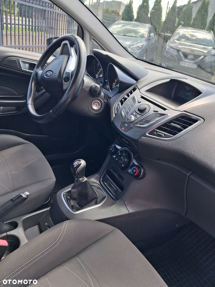 Ford Fiesta - 16