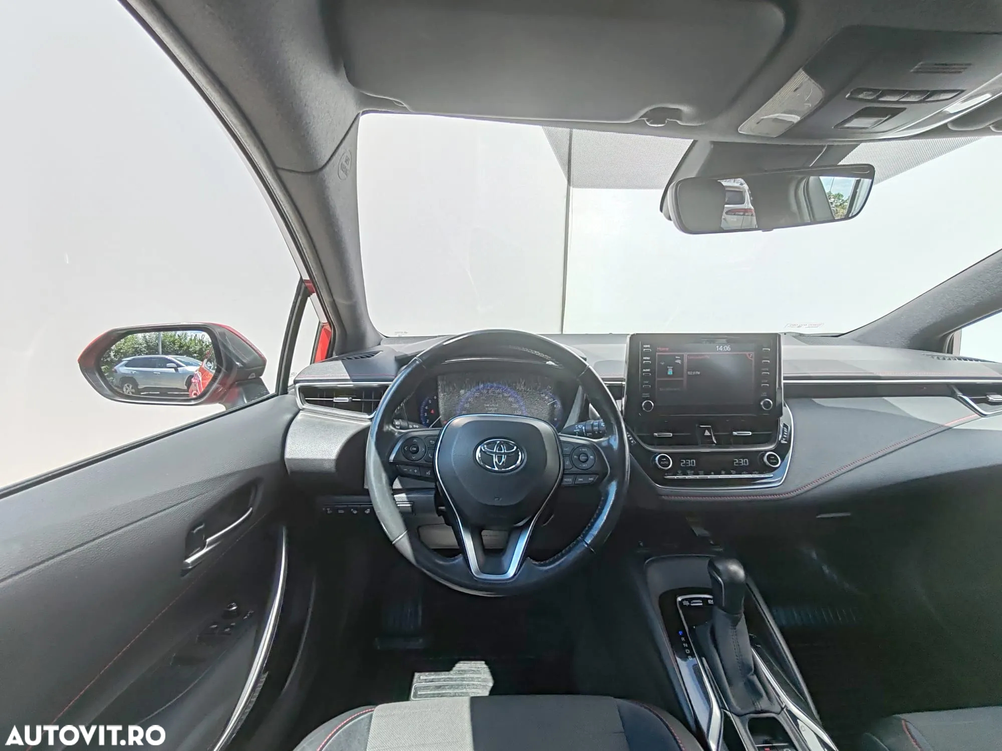 Toyota Corolla 1.8 HSD Exclusive GR Sport - 9