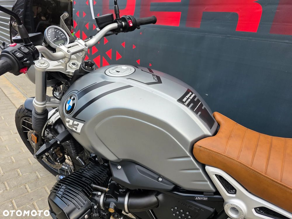BMW R - 19