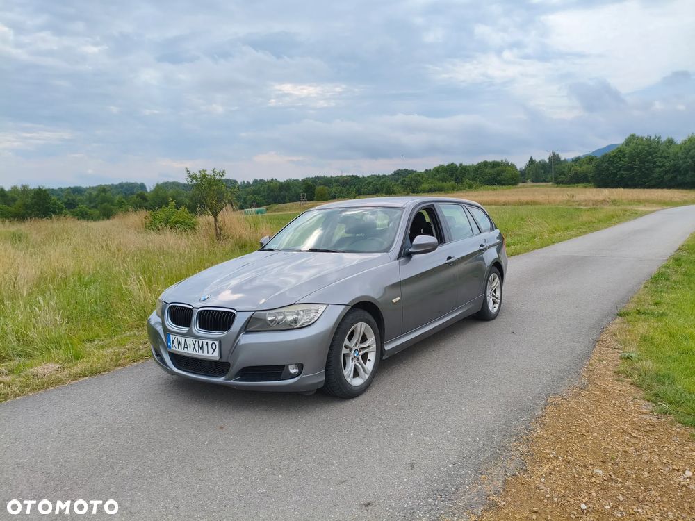 BMW Seria 3 318d DPF - 1