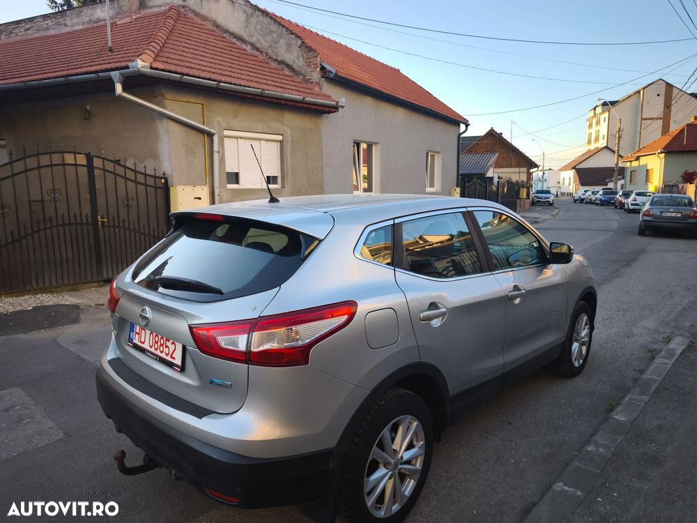 Nissan Qashqai 1.6 DCI N-Connecta - 4