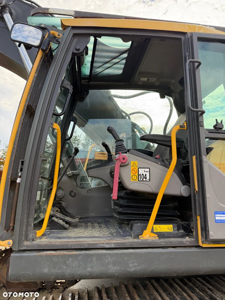 Volvo EC300 DL - 15