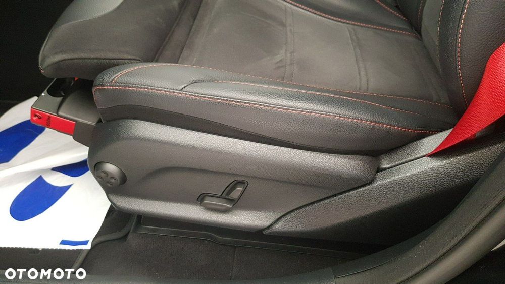 Mercedes-Benz GLC - 28