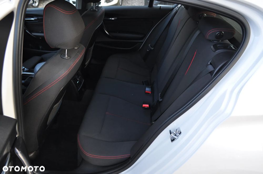 BMW Seria 1 116i - 23