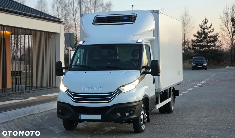 Iveco ❗️❗️DAILY 3.0 180Km 50C18 JAK NOWY ❗️❗️NOWY MODEL / CHŁODNIA MROŹNIA -32 +32 / ZASILANIE 230V / PIERWSZY WŁASCICIEL / NAVI / KAMERA COFANIA / FULL LED / TEMPOMAT AKTYWNY / BLIŹNIAKI / GRUBA SCIANKA / ZABUDOWA IGLOOCAR / AGREGAT CARRIER / WERSJA WZMOCNIONA / FULL OPCJA / SERWIS ASO / SALON POLSKA / 35C15 50C15 35C18❗❗ JAK Z SALONU - NOWY -❗❗ - 17