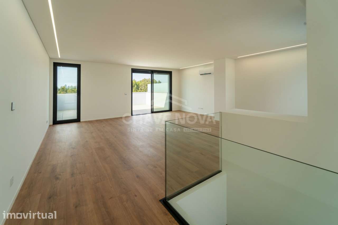 Moradia em Banda V3+1 Nova c/ Piscina em Gulpilhares - Grande imagem: 3/50