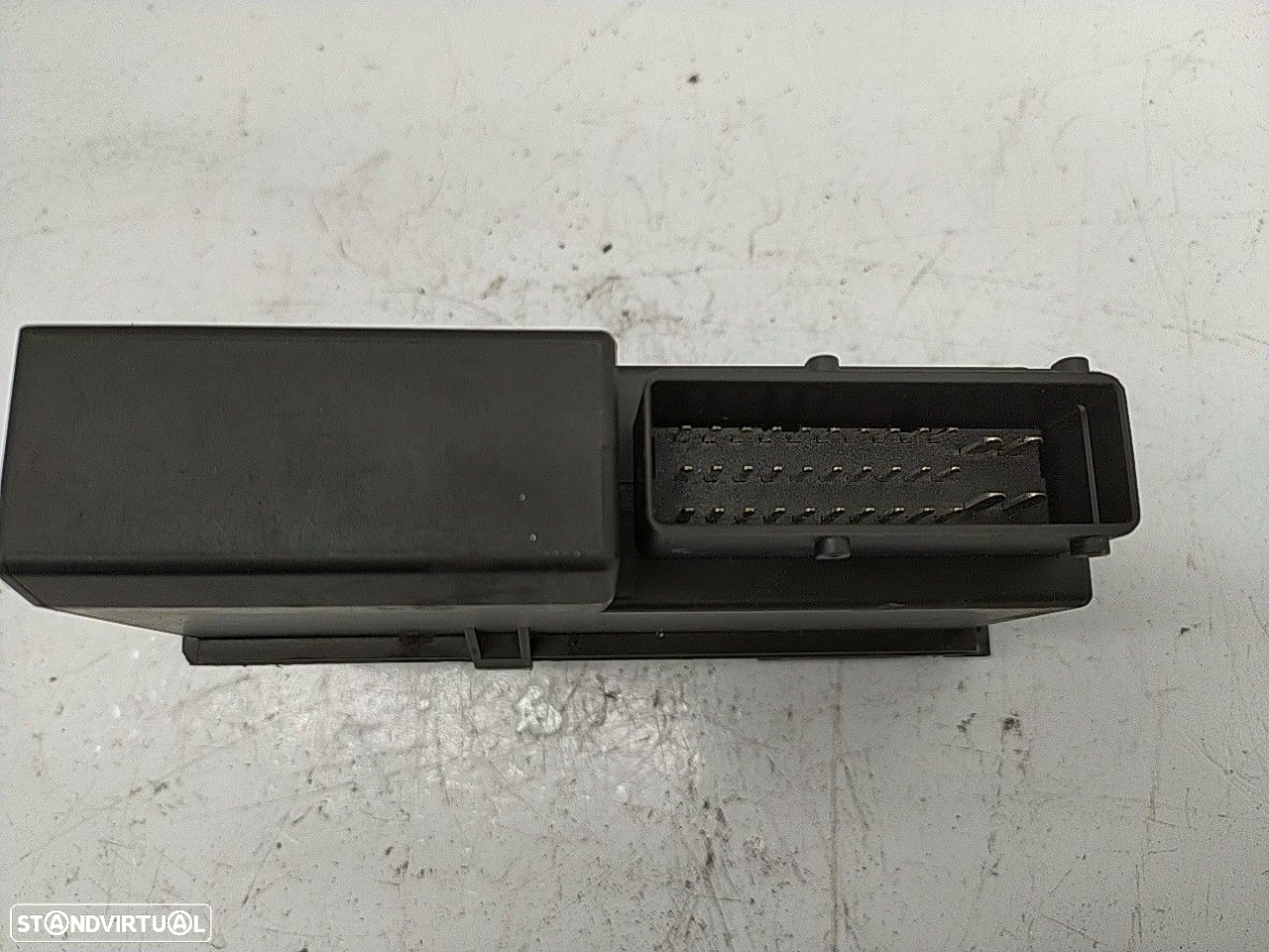 Interruptor Vidros Porta Cond/Pass Volkswagen Passat (3B2) - 3