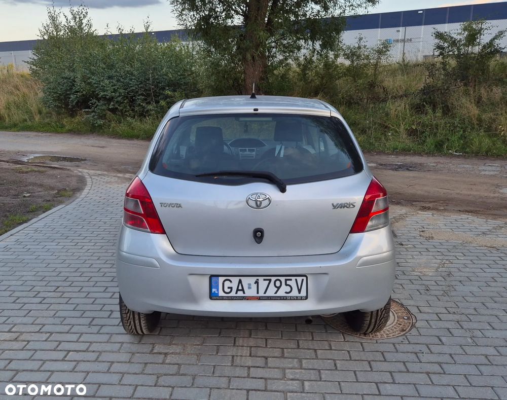 Toyota Yaris 1.33 Luna - 7