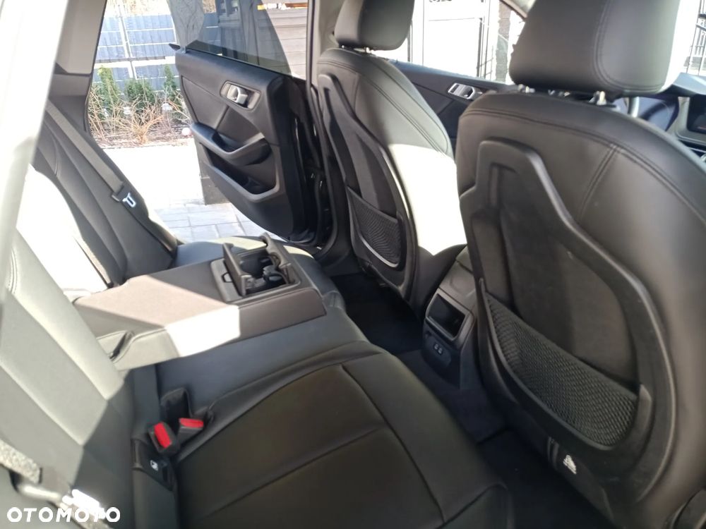 BMW Seria 2 218i Luxury Line - 13