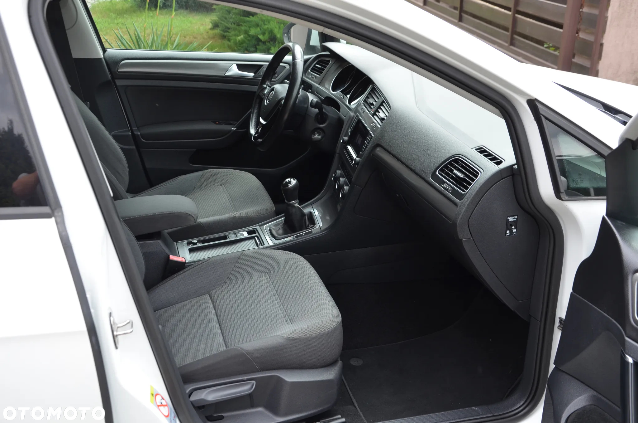 Volkswagen Golf 1.6 TDI BlueMotion Technology Comfortline - 5