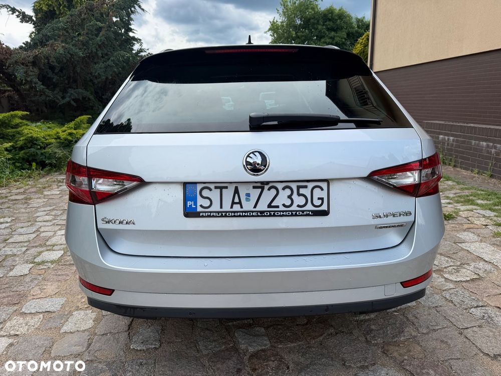 Skoda Superb 1.6 TDI GreenLine - 4