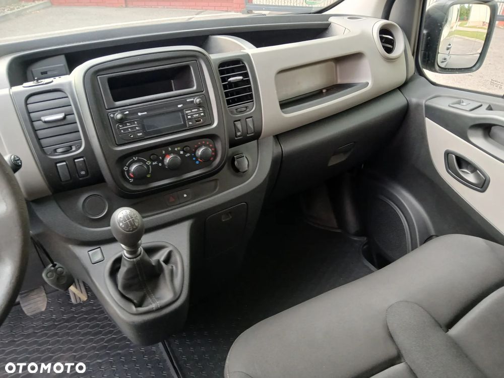 Renault Trafic - 16