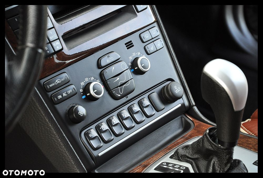 Volvo XC 90 D5 Executive - 38