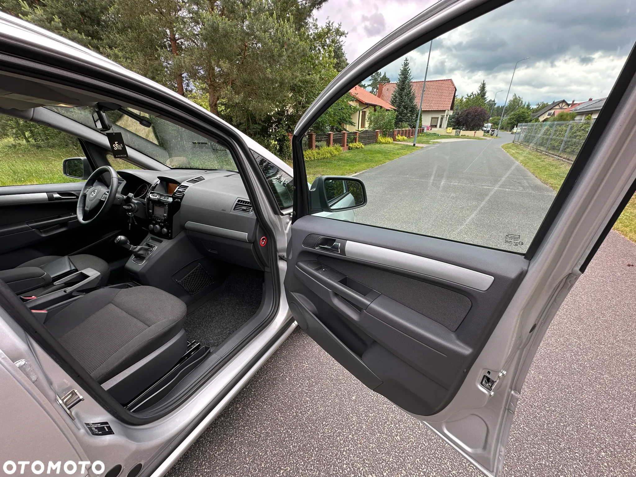 Opel Zafira 1.8 Cosmo - 30