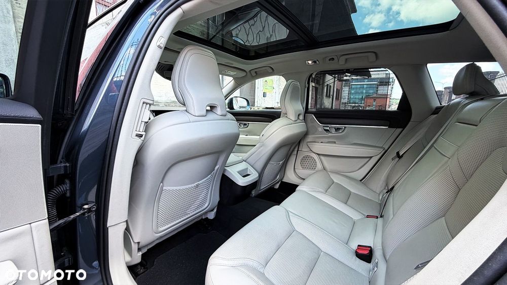 Volvo V90 Cross Country D5 AWD - 10