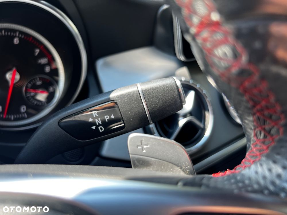 Mercedes-Benz CLA - 38