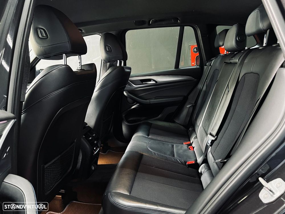 BMW X3 20 d xDrive Pack M - 28