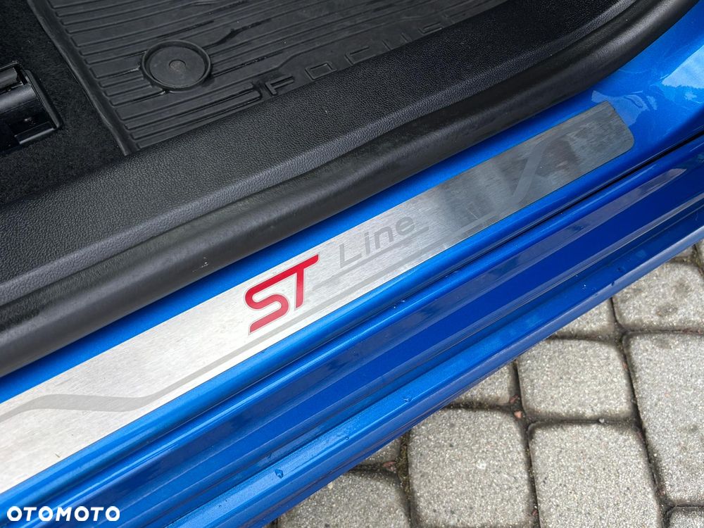 Ford Focus 1.0 EcoBoost Start-Stopp-System ST-LINE DESIGN - 33