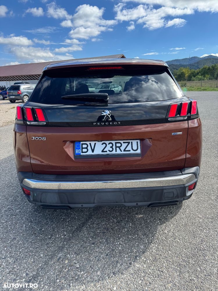 Peugeot 3008 1.2 PureTech Turbo S&S EAT6 Allure - 10