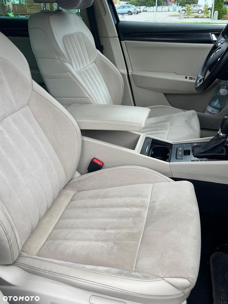 Skoda Superb 2.0 TDI SCR Style DSG - 6