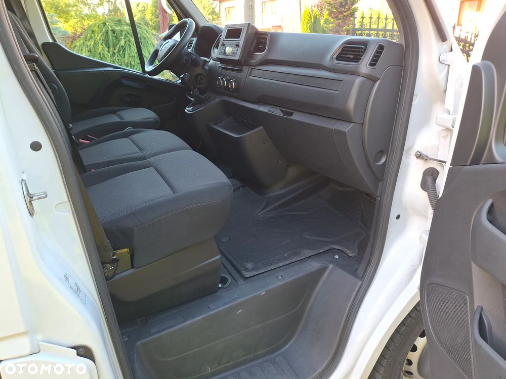 Renault Master 2.3 D 136 KM Salon PL - 21