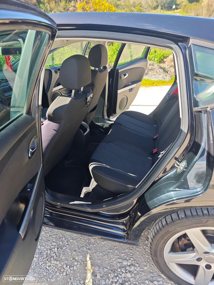 SEAT Leon 1.6 TDI Sport - 12