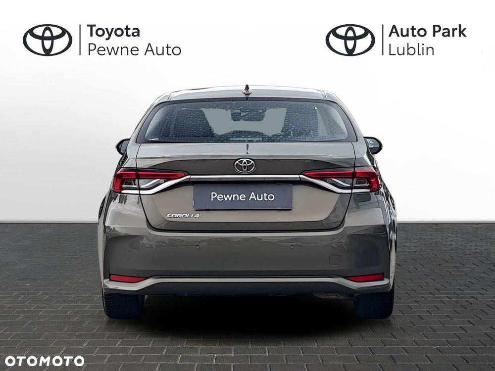 Toyota Corolla - 4