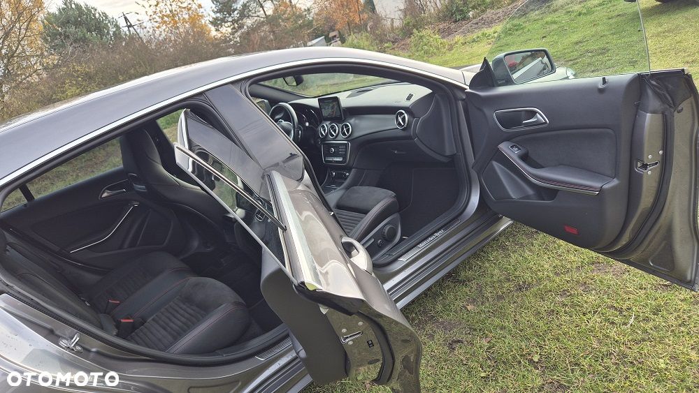 Mercedes-Benz CLA 180 7G-DCT AMG Line - 7