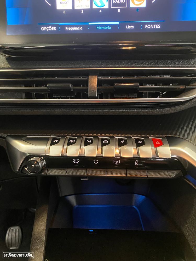 Peugeot 3008 1.5 BlueHDi Active Pack - 24