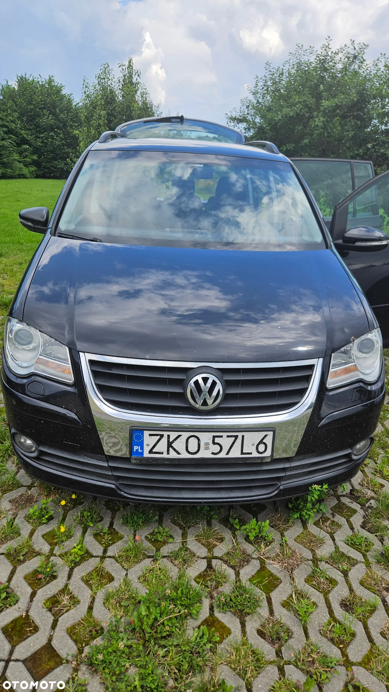 Volkswagen Touran - 11