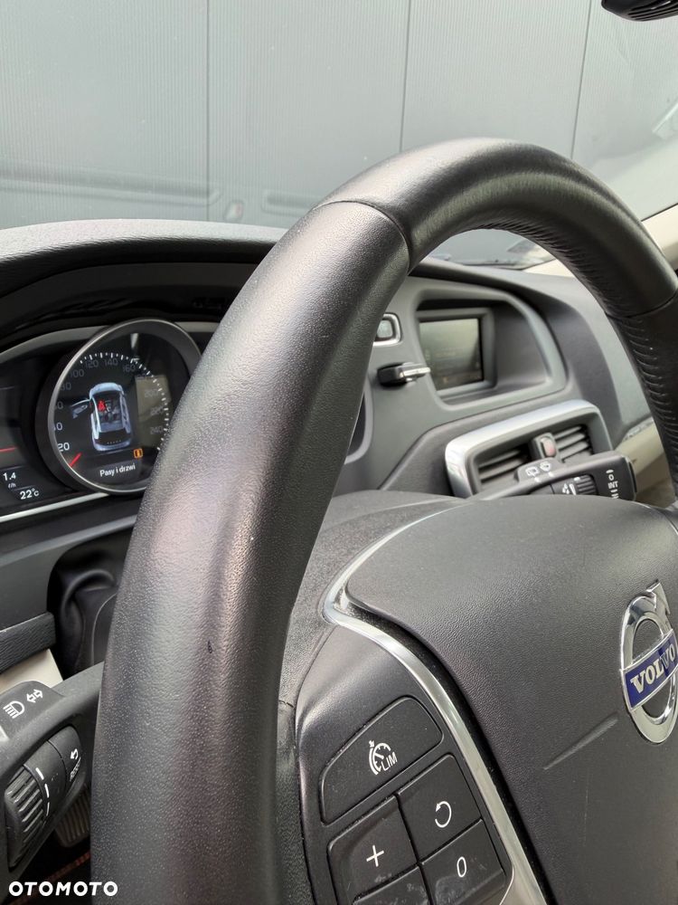 Volvo V40 T3 Drive-E R-Ocean Race - 16
