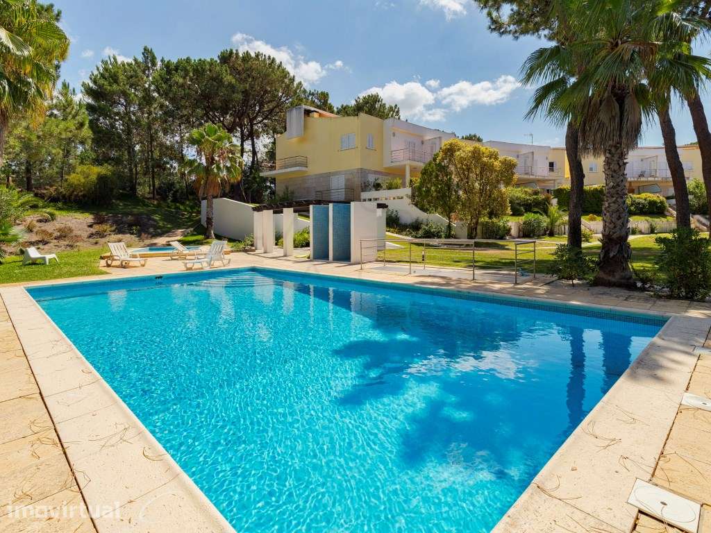 Moradia em Condomínio Fechado com Piscina e Terraço Privativo | A 1... - Grande imagem: 2/32