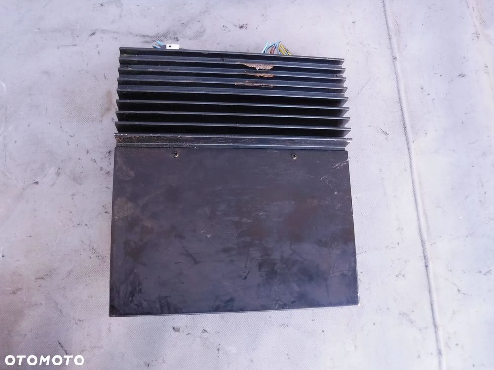 BMW E36 Wzmacniacz Nagłośnienie System HIFI Amplituner 8360693
