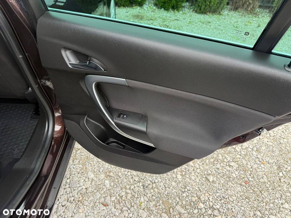Opel Insignia - 27