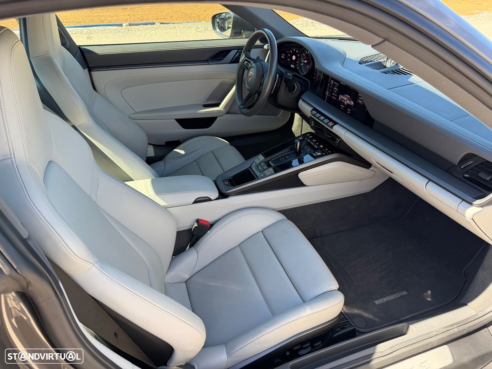 Porsche 911 (992) Carrera 4S PDK - 10