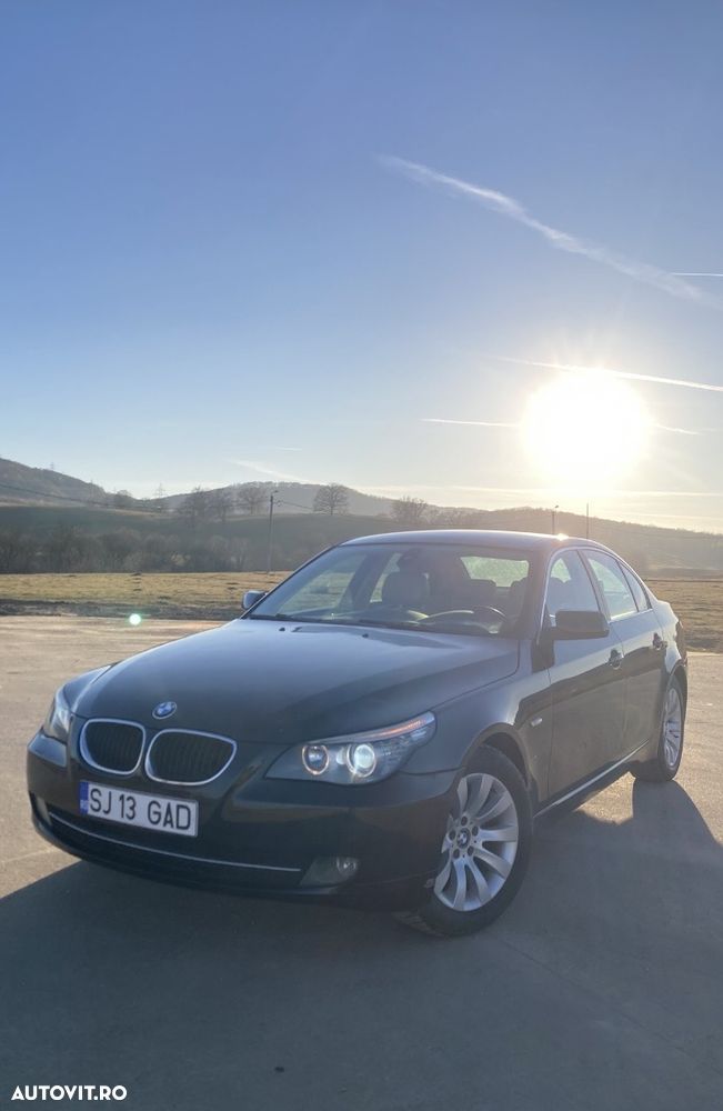 BMW Seria 5 520d Edition Lifestyle - 4